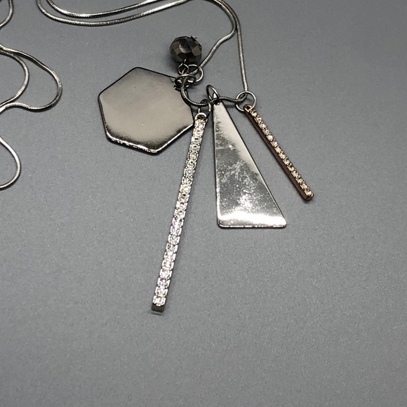 LOFT Necklace - Picture 3 of 5